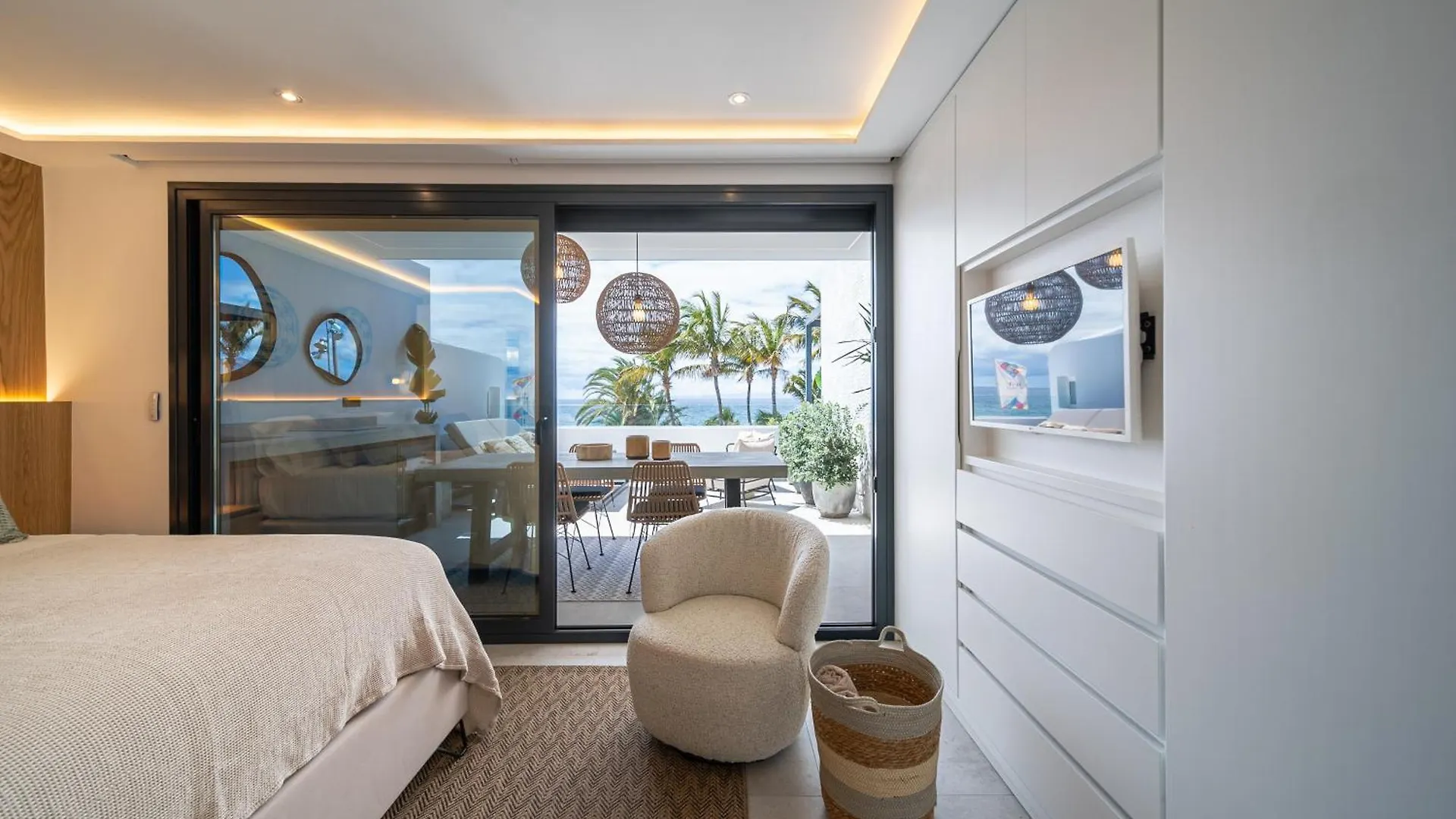 Casa Serena Tias 0*,